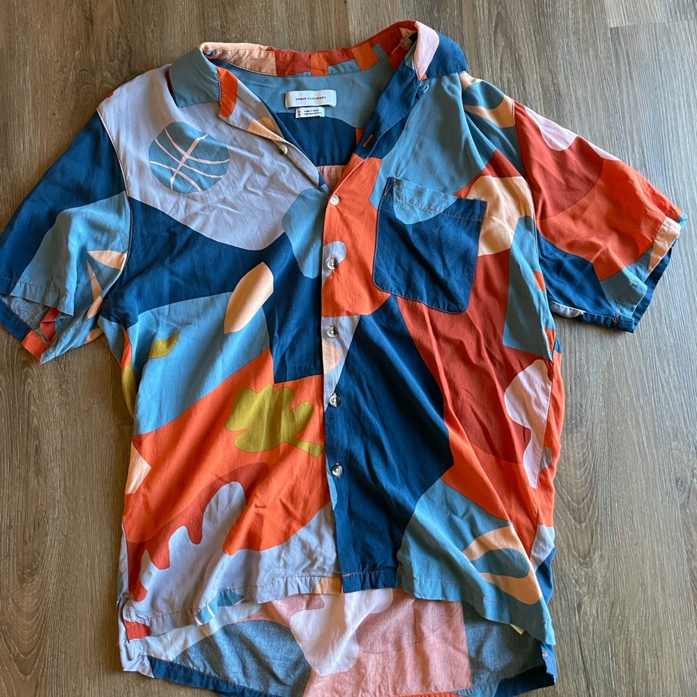 Urban Outfitters Abstract Pattern Shirt M